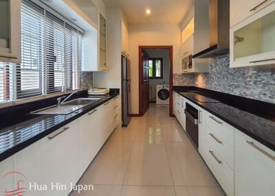 Balinese Style Quality 3 Bedroom only 10 min from Downtown