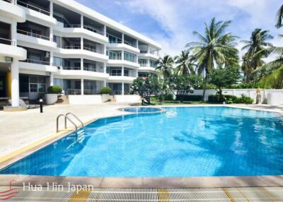 Absolute Beachfront 2 Bedroom Condominium in Downtown