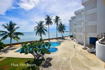 Absolute Beachfront 2 Bedroom Condominium in Downtown