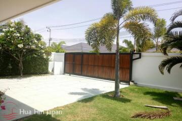 Spacious 3 Bedroom Pool Villa near Palm Hills Golf in Secured Compound