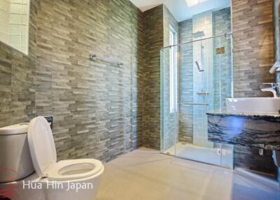 Stylish 3 Bedroom Pool Villa in popular Red Mountain project off Soi 88