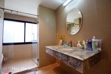 Luxury 3 Bedrooms Condominium Close to Khao Tao