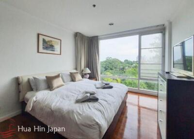 Popular Baan San Ploen Condo 2 bedroom unit Condo right in Downtown