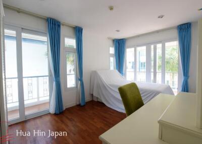 3 Bedroom Duplex Sea View Unit on Khao Takiab Beach