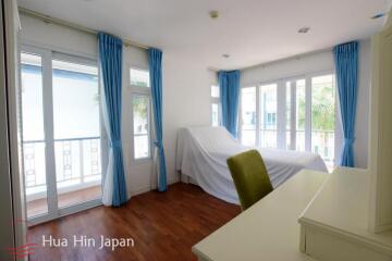 3 Bedroom Duplex Sea View Unit on Khao Takiab Beach