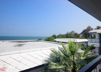 3 Bedroom Duplex Sea View Unit on Khao Takiab Beach