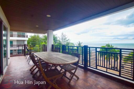 Beautiful Seaview 2 Bedroom Beachfront condo at Chaam Beach