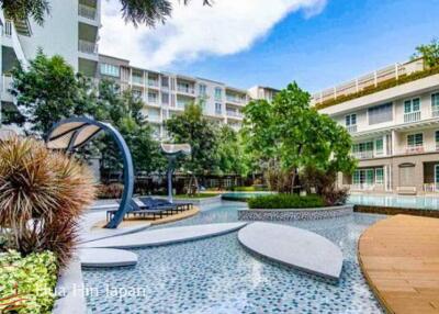 1 Bedroom Unit at Popular Autumn Condo in Walking Distance to the Beach