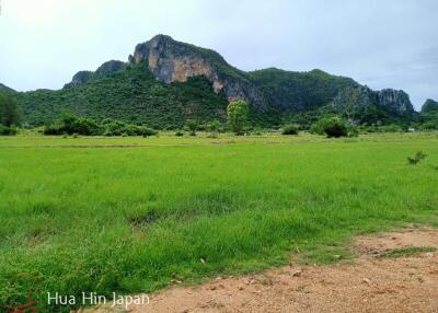 5.5 Rai Land in Samroiyod with Stunning Mountain View