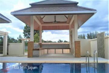 Top Quality Bali Style Pool Villa only 10 min from Downtown