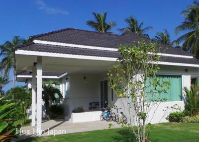 Modern Pool Villa only 800 m from Dolphin Bay Beach for Sale (Off Plan)