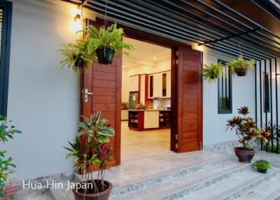 A Large Bali Style Villa within walking distance Khao Kalok Beach