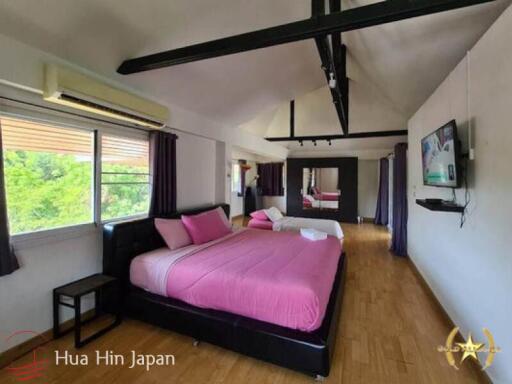 Modern 5 Bedroom Pool Villa near Khao Takiab Beach.