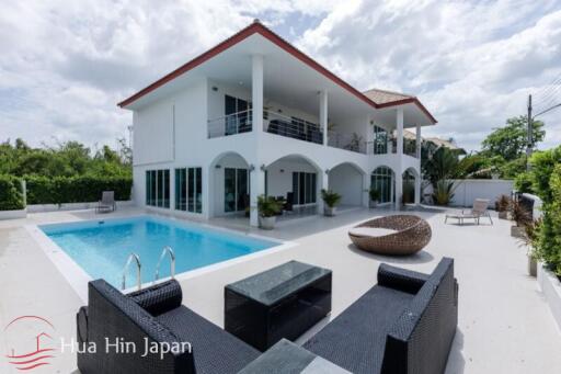 Modern 4 Bedroom Pool Villa In Great Location