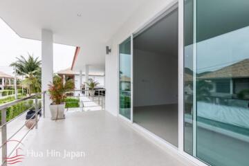 Modern 4 Bedroom Pool Villa In Great Location