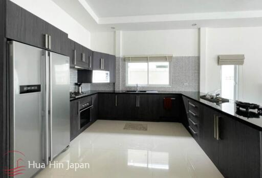 Good Sized 4 Bedroom Pool Villa inside Popular Lees Project off Soi 88 (Completed, Fully Furnished)