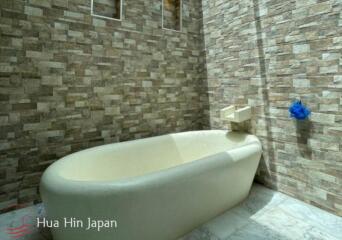 Beautiful 3 Bedroom Pool Villa on Popular Red Mountain Project off Soi 88 (Completed & Resell)