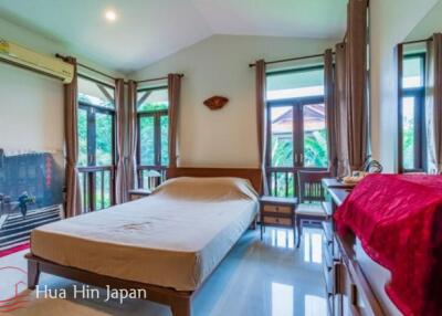 Hybrid Thai/European Design 4 Bedroom Villa Off Soi 112