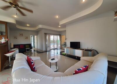 Well maintained 2 Bed 2 Bath Pool Villa on a large plot inside Residential Project on Soi 112