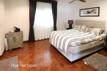 Nice 3 Bedroom Villa with a Large Private Pool  for sale in on Soi 6 Hua Hin