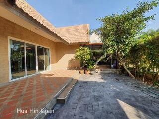 Lake Facing Well Maintained 3 Bedroom Pool Villa on Soi 112