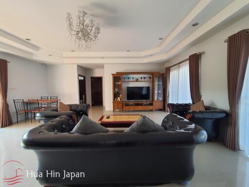 Lake Facing Well Maintained 3 Bedroom Pool Villa on Soi 112