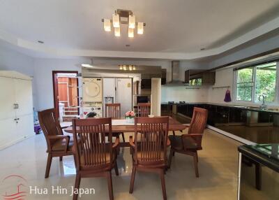 Lake Facing Well Maintained 3 Bedroom Pool Villa on Soi 112