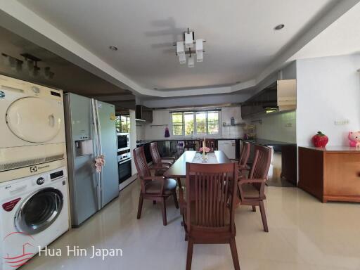 Lake Facing Well Maintained 3 Bedroom Pool Villa on Soi 112