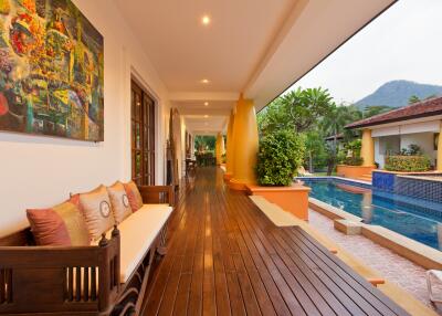 Very Solid 5 Bedroom Bali Style Villa For Sale in Hua Hin (Fully Furnished)