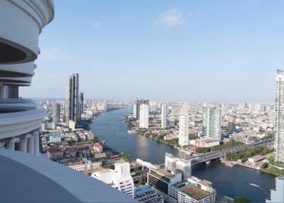 1 bed Condo in State Tower Silom Sub District C021022