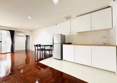 2 bed Condo in The Waterford Rama 4 Phra Khanong Sub District C021021