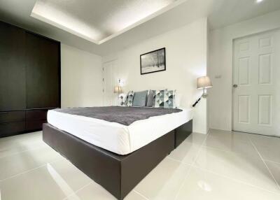 2 bed Condo in The Waterford Sukhumvit 50 Phra Khanong Sub District C021020