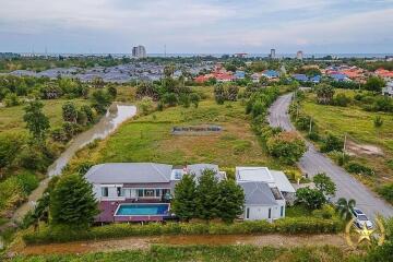 Palm Hills Palm Village Luxury pool villa for sale Hua Hin