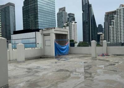 Luxury Commercial Building for rent in Silom