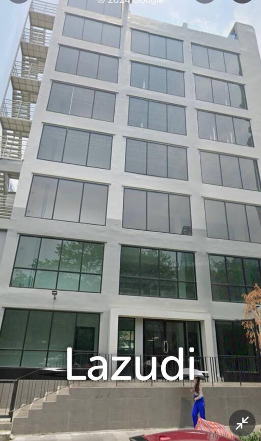 Luxury Commercial Building for rent in Silom