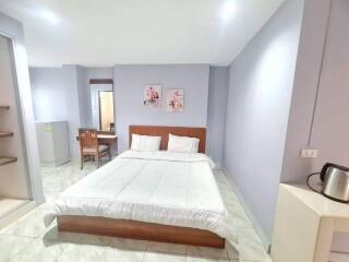 Spacious bedroom with double bed