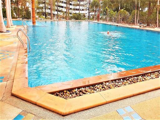 Outdoor swimming pool