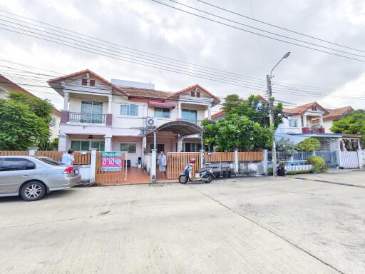 Exterior view of a residential building with driveway