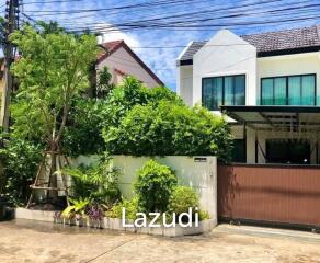 3 Beds 3 Baths Twin House in Phaholyothin 8