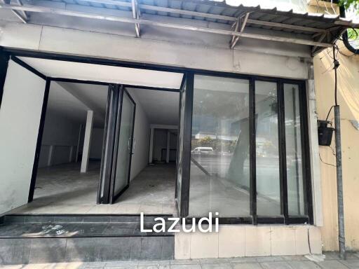 Premium Retail Space for rent in Sathorn