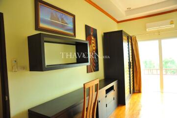 บ้าน ขาย 4 ห้องนอน 238 ตร.ม. ที่ดิน 692 m² ใน  Baan Dusit Pattaya Lake, Pattaya