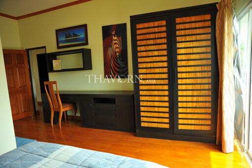 บ้าน ขาย 4 ห้องนอน 238 ตร.ม. ที่ดิน 692 m² ใน  Baan Dusit Pattaya Lake, Pattaya