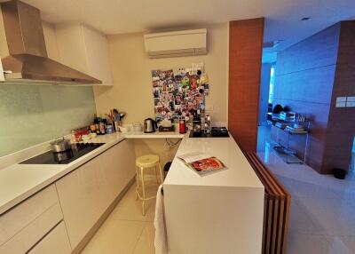 2 bedroom duplex condo for sale close to Ratchadamri BTS station