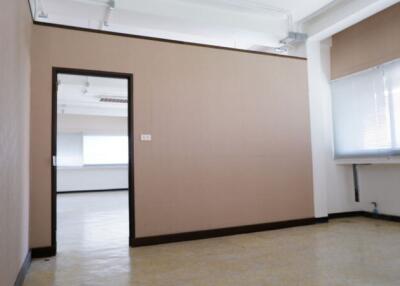 For Rent Bangkok Office Sukhumvit BTS Ekkamai Watthana