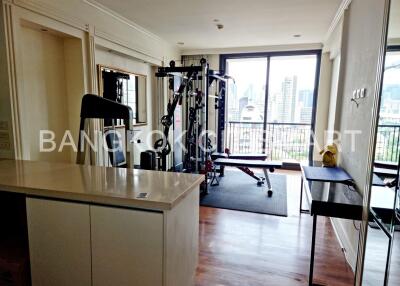 Condo at Aguston Sukhumvit 22 for sale