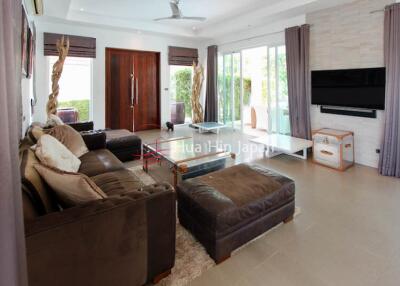 Exceptional Hua Hin Pool Villa At Red Mountain