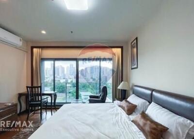 Modern Duplex Condo with 2 Bedrooms, 3 Mins Walk to Thonglor BTS Station