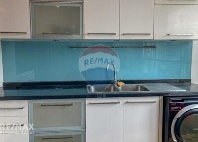 Spacious 3 Bed Condo for Rent near BTS Chit Lom (9 Mins Walk)