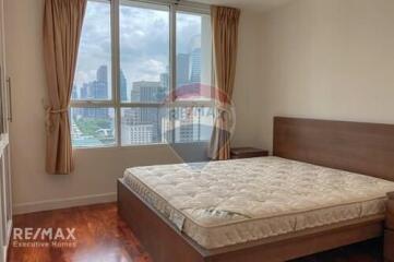 Spacious 3 Bed Condo for Rent near BTS Chit Lom (9 Mins Walk)