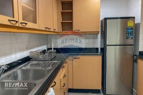 Modern 2 Bed Condo for Rent on Ratchadamri BTS Road